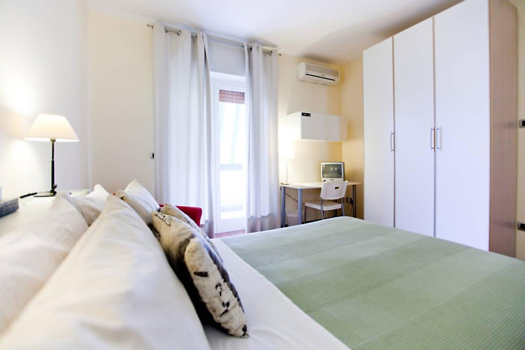 B&B Rooms Rent Vesuvio Napels Buitenkant foto